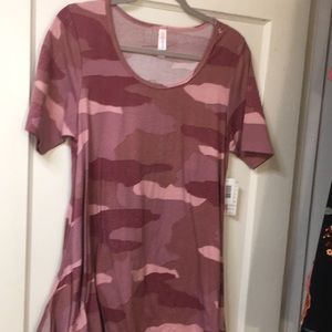 Nwt Lularoe perfect t pink Camo med